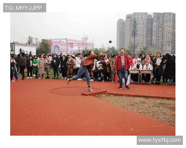 维族足球球星崛起之路探秘 展现民族风采与体育精神的完美融合