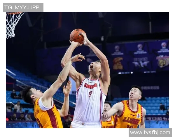 上个世纪中国足球的传奇球星与时代印记：辉煌与挑战交织的岁月