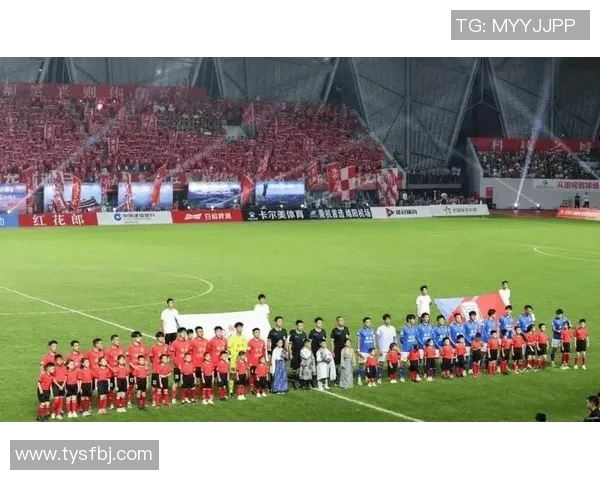 加菲凭实力闪耀绿茵赛场引领足球新时代燃动全球球迷热情